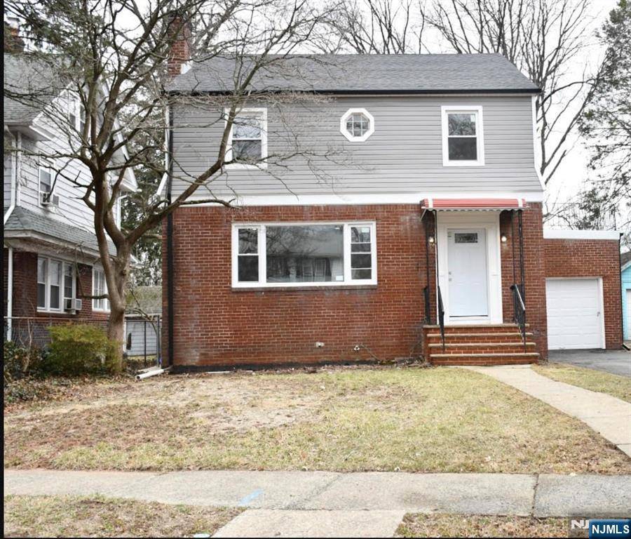 East Orange, NJ 07017,494 Maple AVE