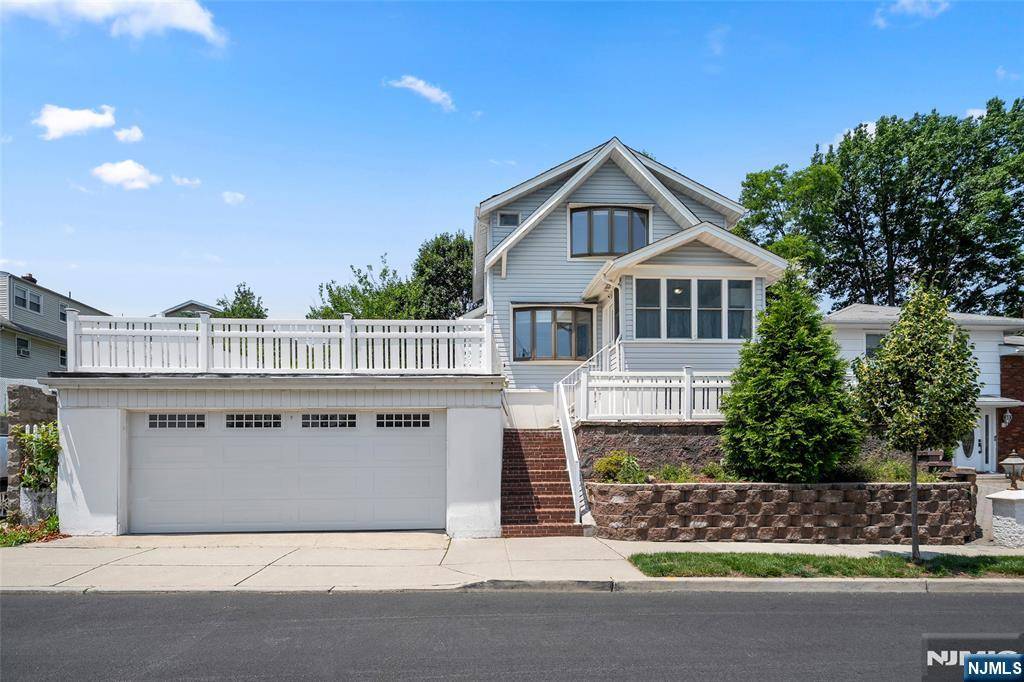 Wood Ridge, NJ 07075,107 Hill ST