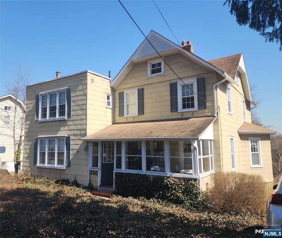 River Edge, NJ 07661,250 Kinderkamack RD