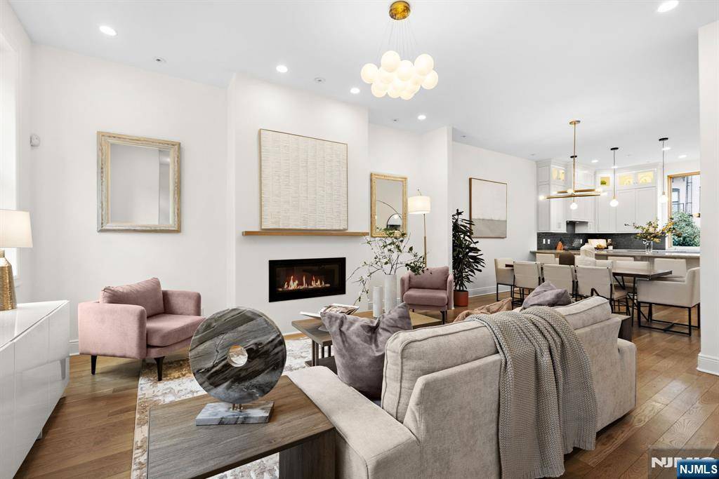Hoboken, NJ 07030,912 Willow AVE