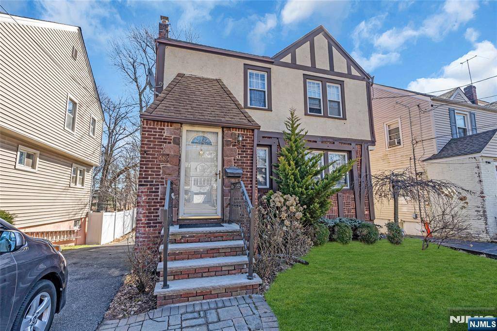 Bloomfield, NJ 07003,685 Broad ST
