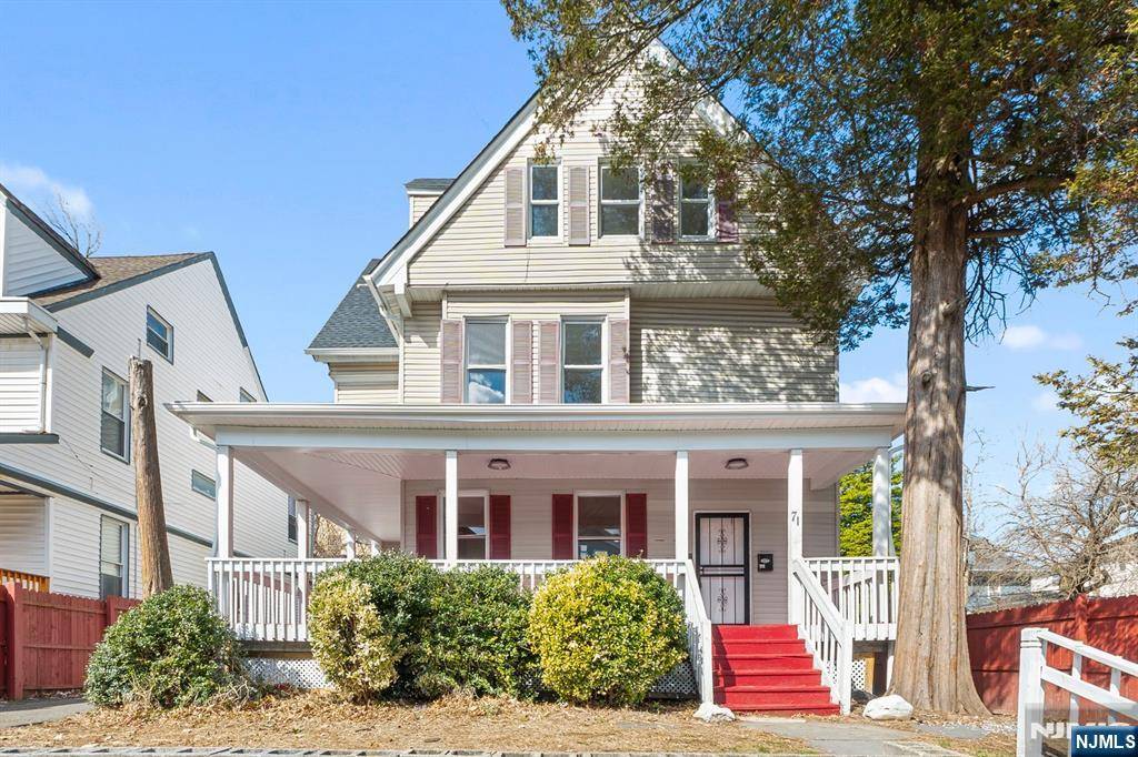 East Orange, NJ 07017,71 Stockton PL
