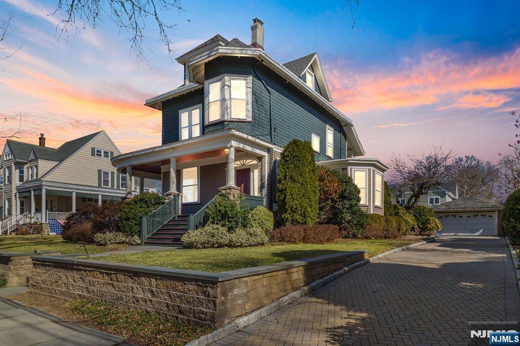 Rutherford, NJ 07070,64 W Newell AVE