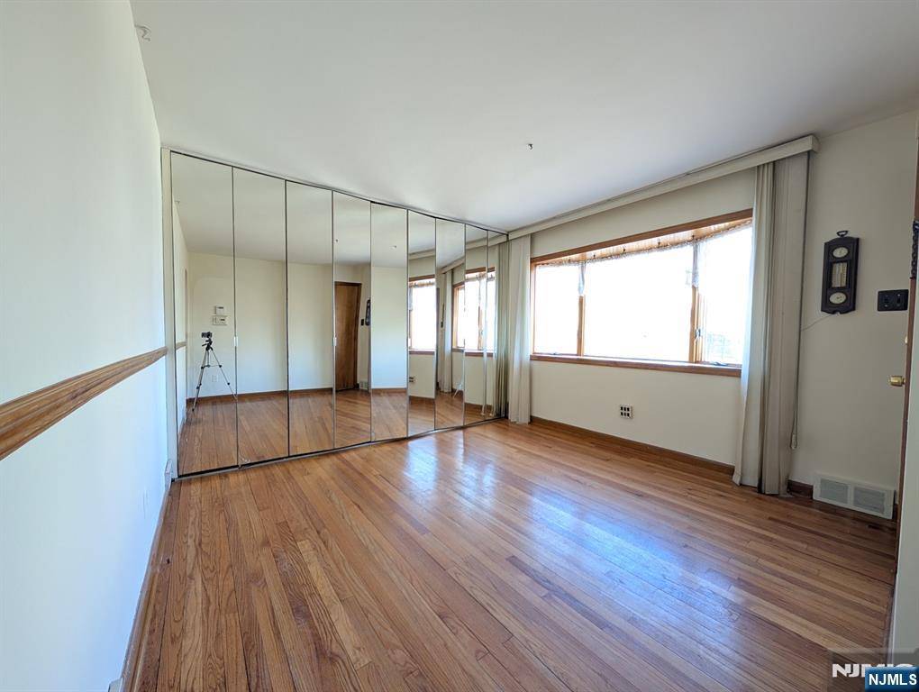 North Arlington, NJ 07031,179-181 Leonard PL