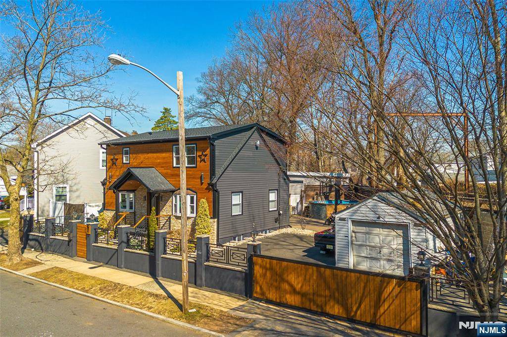 East Orange, NJ 07017,6 Lafayette AVE