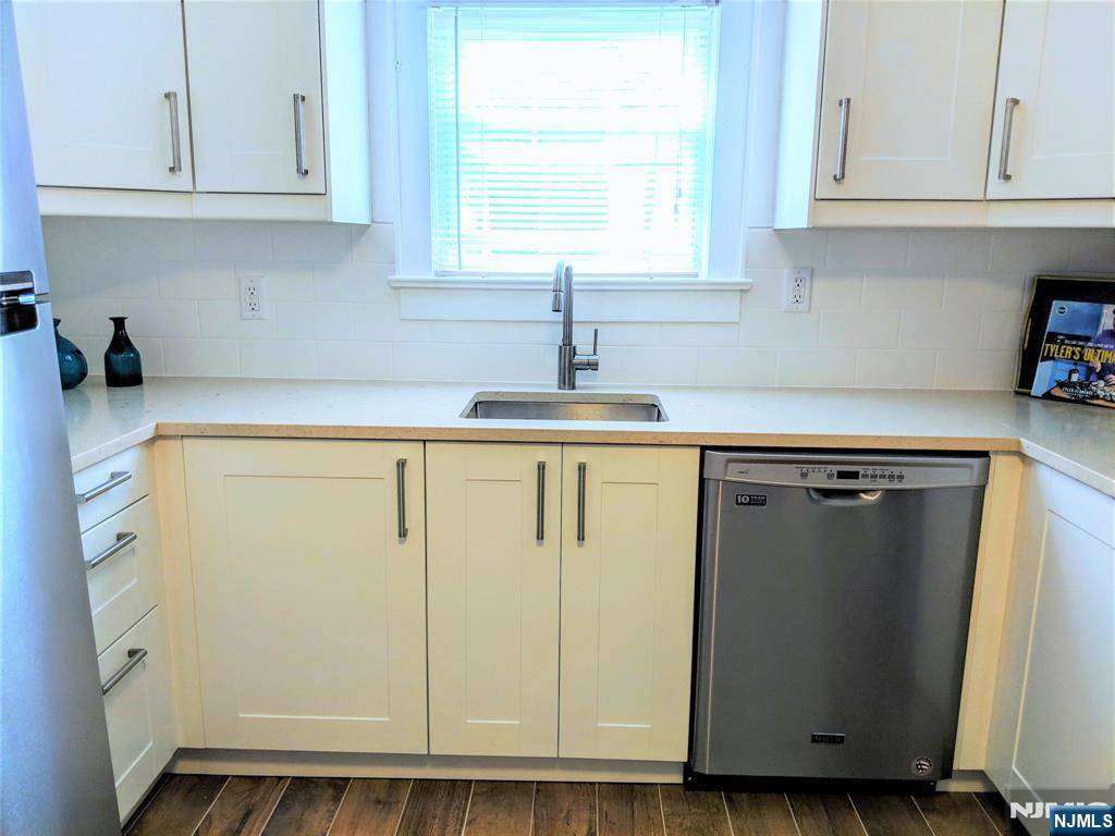 Wyckoff, NJ 07481,292 Wiley PL