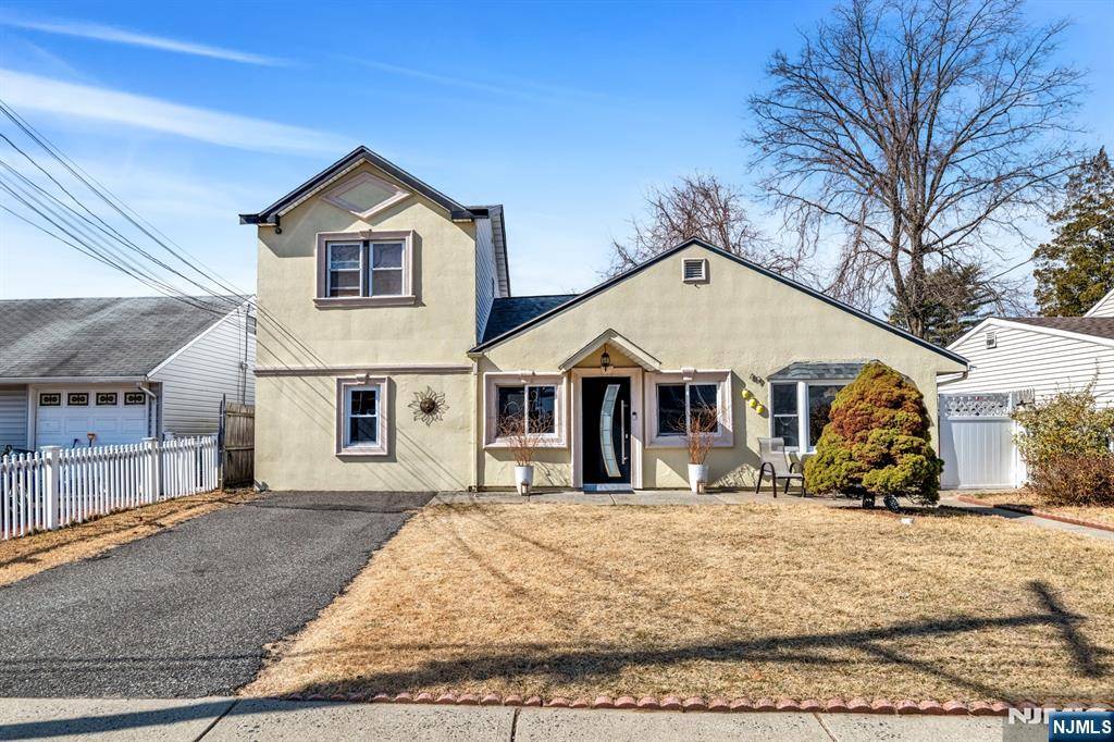 Rochelle Park, NJ 07662,49 Hahn AVE