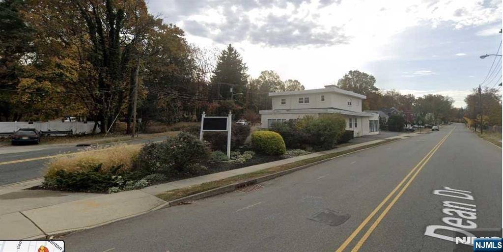 Tenafly, NJ 07670,130 Dean