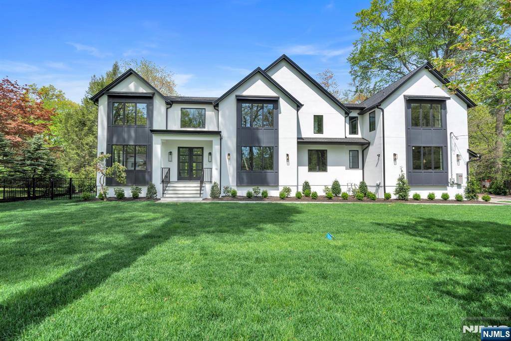 Demarest, NJ 07627,16 Donnybrook DR