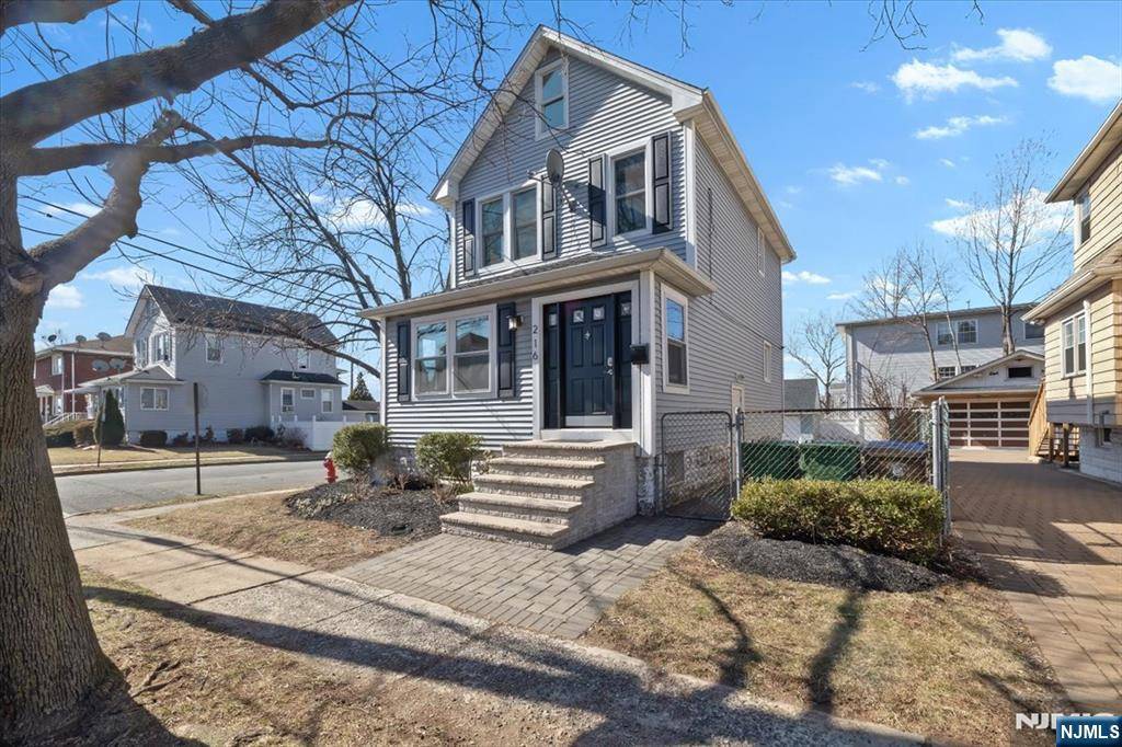 Linden, NJ 07036,216 W 15th ST
