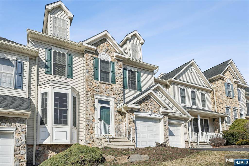 Woodland Park, NJ 07424,32 Winding