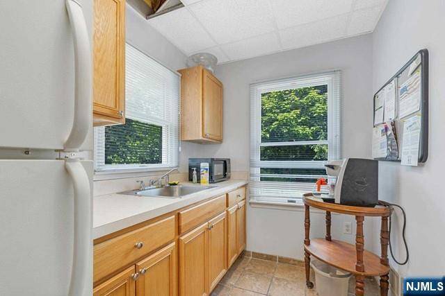 Franklin Lakes, NJ 07417,804 Franklin AVE