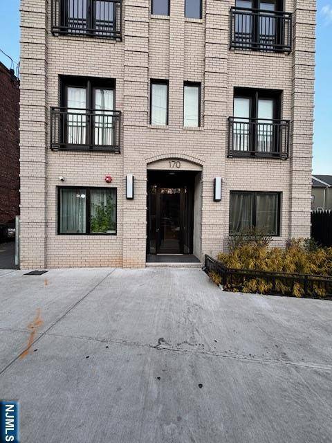 Passaic, NJ 07055,170 Myrtle #6