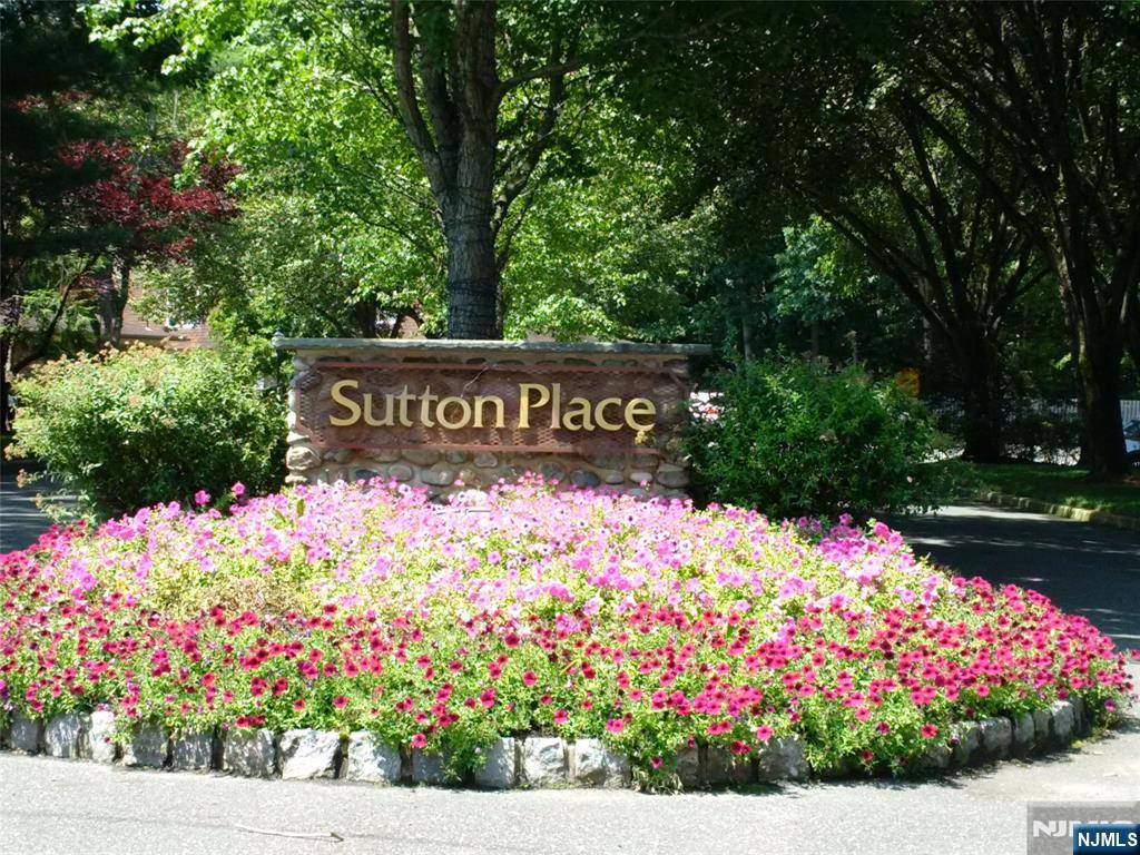 Norwood, NJ 07648,310 Sutton PL #310