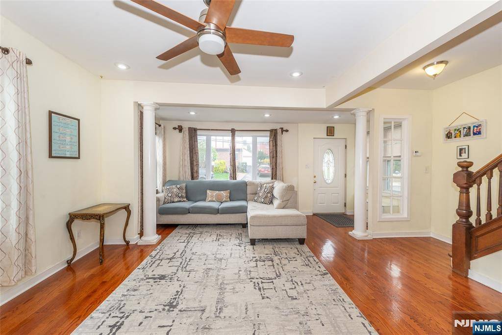 Wood Ridge, NJ 07075,130 Jefferson ST