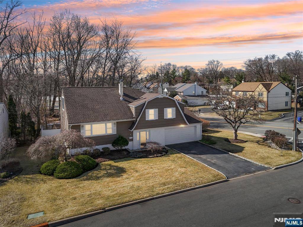 Westwood, NJ 07675,1 Ruckner RD