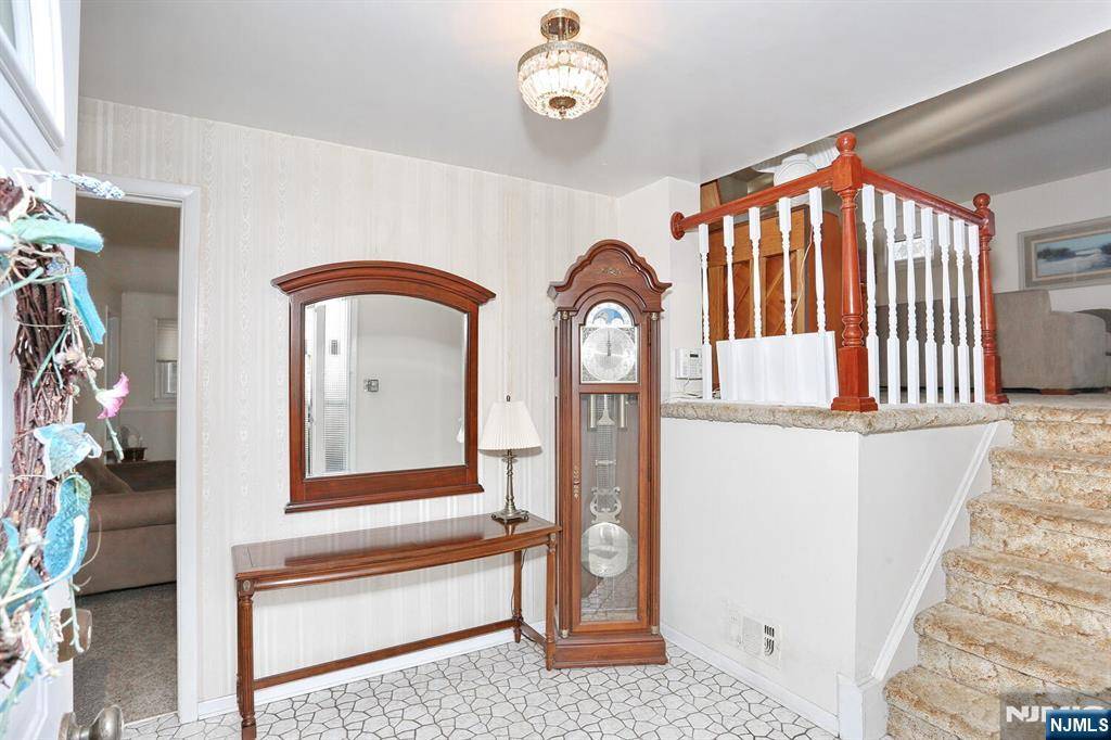 Dumont, NJ 07628,177 Sunset ST