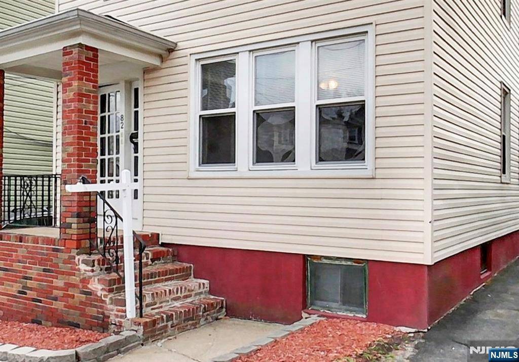 Kearny, NJ 07032,82 Devon TER