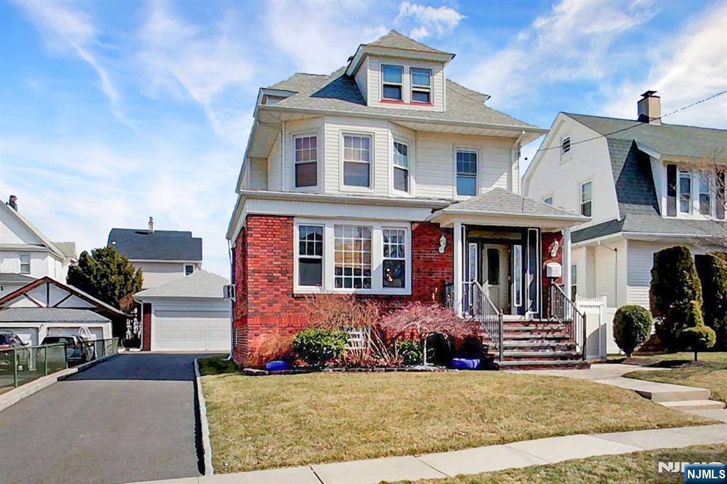 Kearny, NJ 07032,87 Magnolia AVE