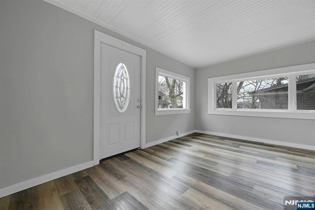 Leonia, NJ 07605,17 Cottage PL