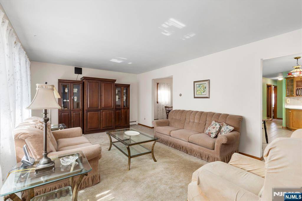 Kearny, NJ 07032,291 Laurel AVE