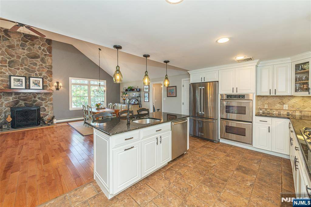 West Caldwell, NJ 07006,31 Francisco AVE