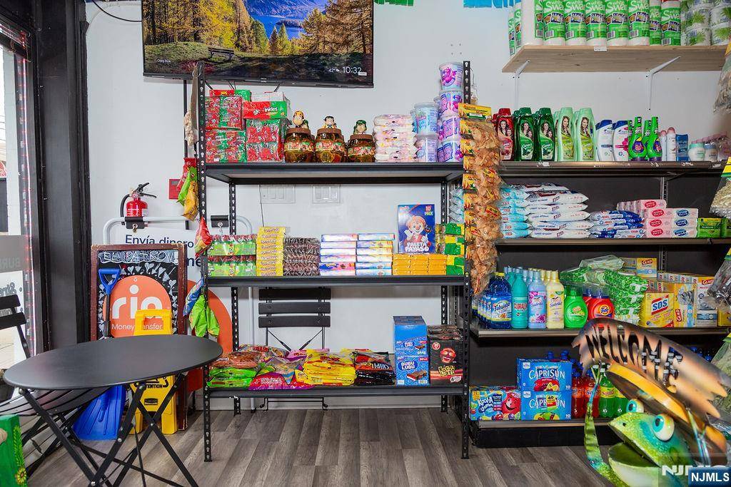 East Rutherford, NJ 07073,110 Hackensack ST