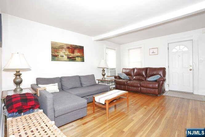 Westwood, NJ 07675,9 Brickell AVE