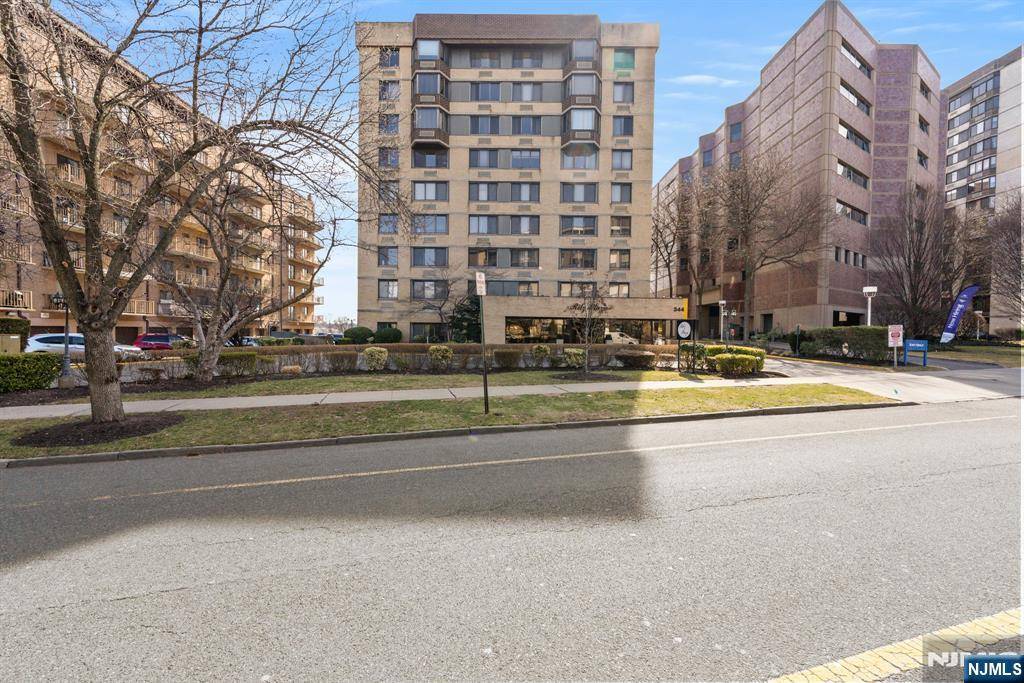Hackensack, NJ 07601,344 Prospect AVE #8A
