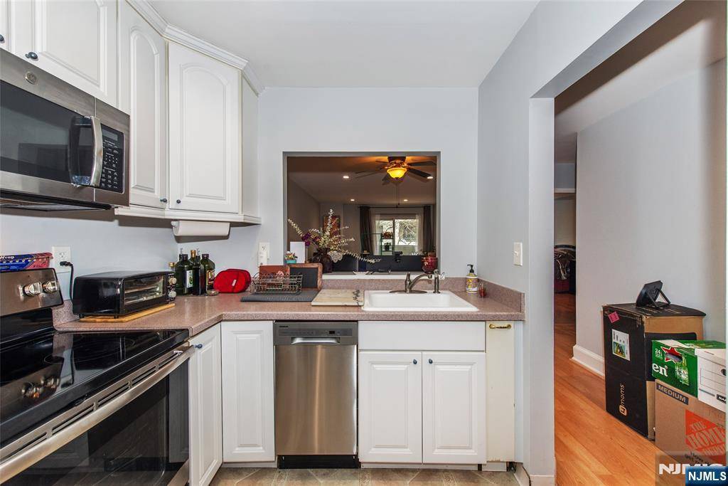 Hackensack, NJ 07601,10 Orchard #1B