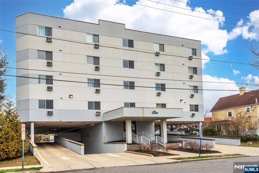 Hackensack, NJ 07601,10 Orchard #1B