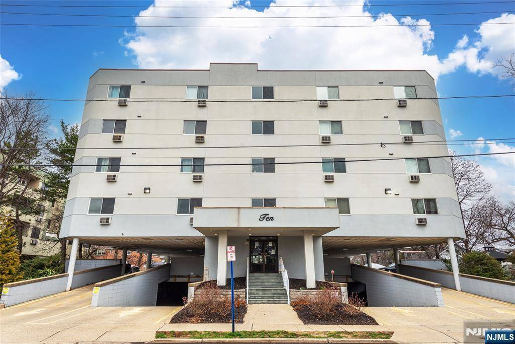 Hackensack, NJ 07601,10 Orchard #1B