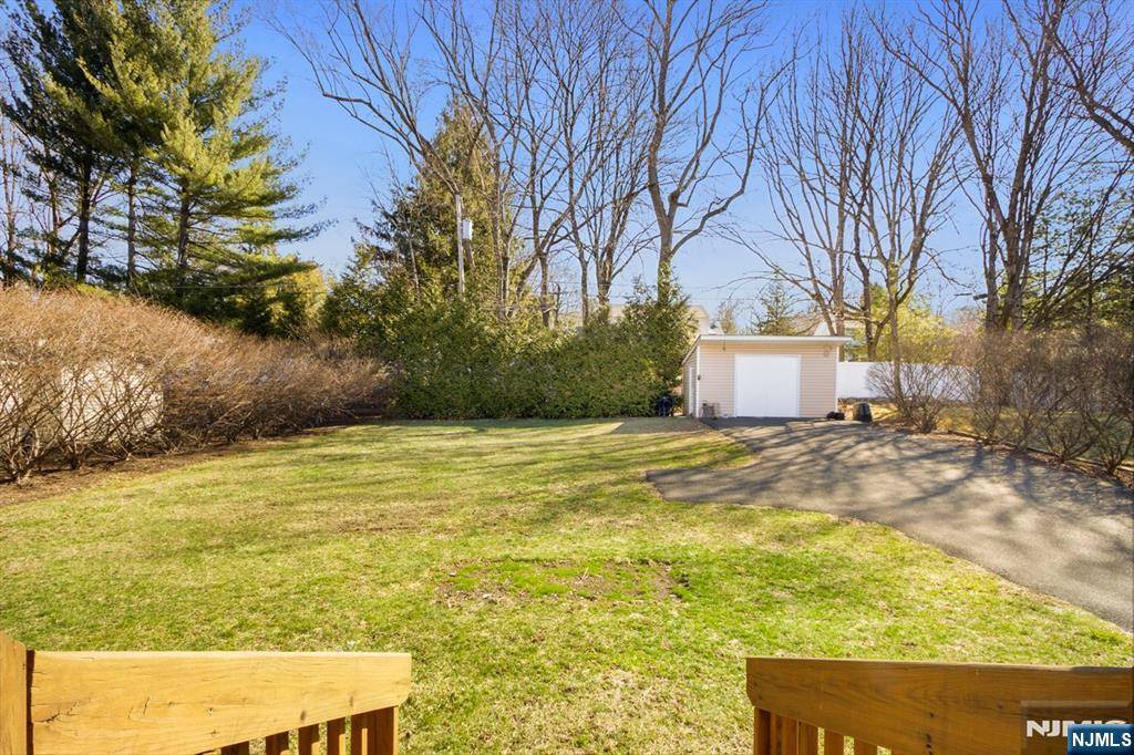 Mahwah, NJ 07430,329 Franklin TPKE