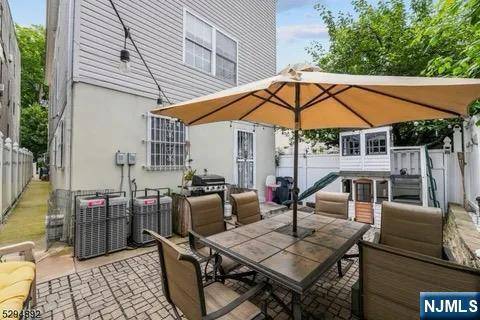 Newark, NJ 07107,82 N 11th ST