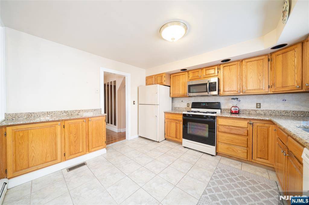 North Arlington, NJ 07031,164 Eagle ST