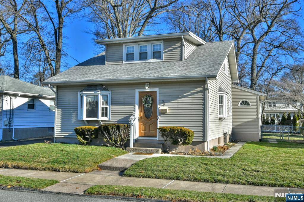 Waldwick, NJ 07463,33 Bergen AVE