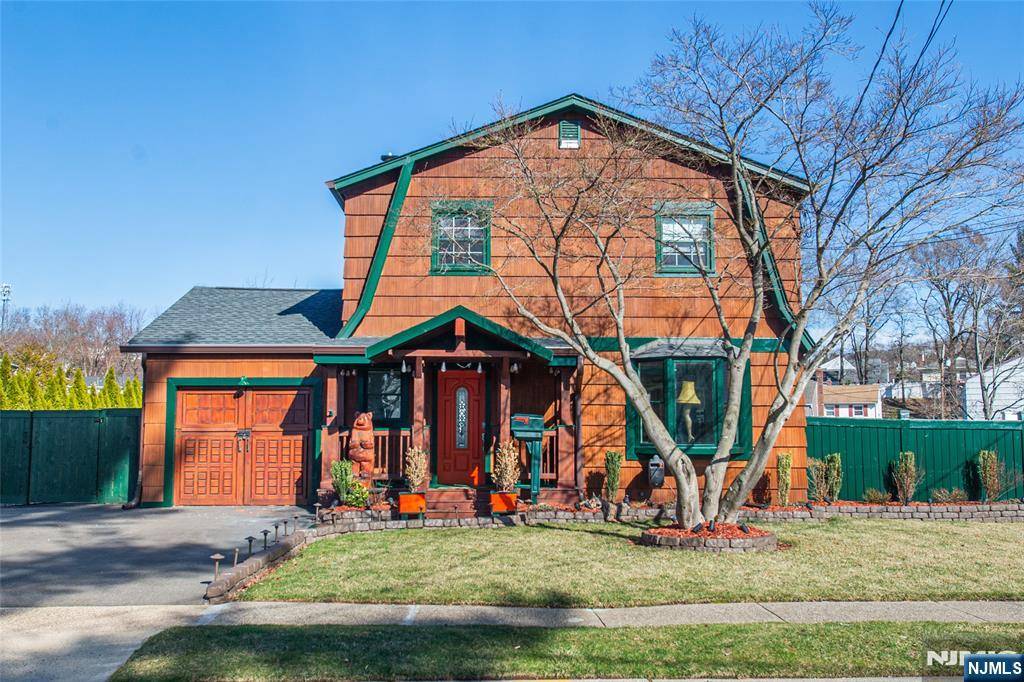 Pompton Lakes, NJ 07442,8 Cambridge RD
