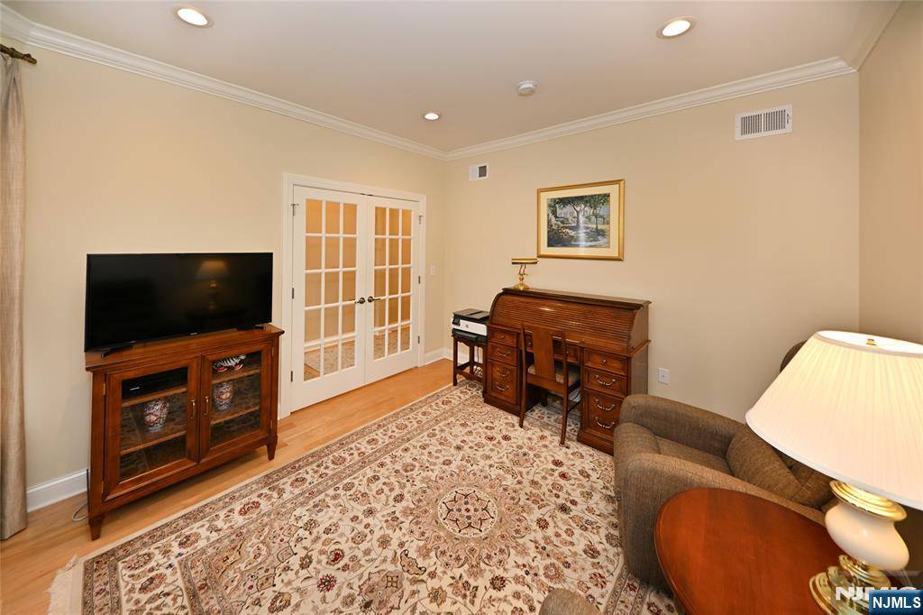 Hillsdale, NJ 07642,22 Arden PL