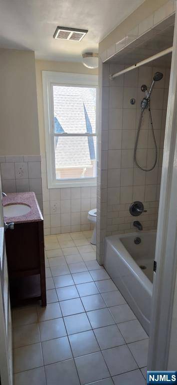 Cliffside Park, NJ 07010,403 Nelson #2