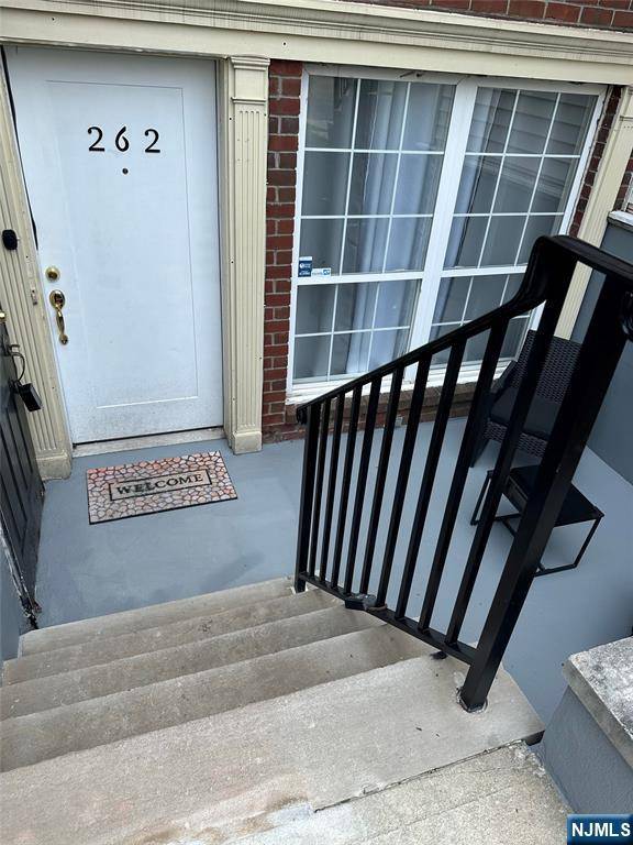 Newark, NJ 07103,262 Matthews DR #3207