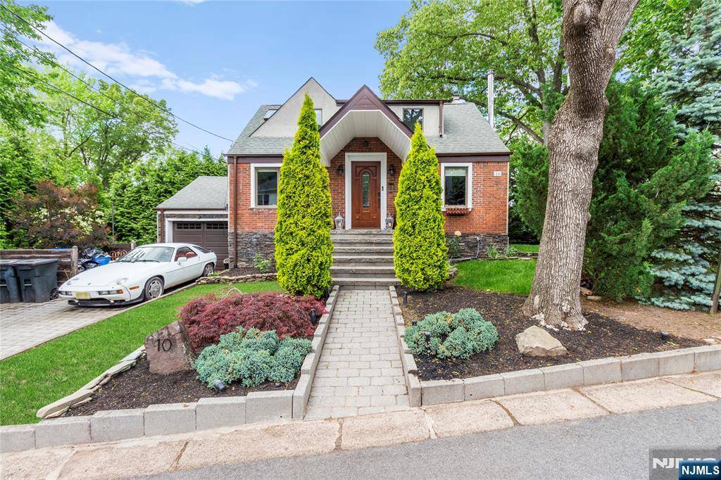 Dumont, NJ 07628,10 Hamilton AVE
