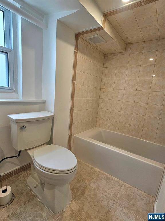 Cliffside Park, NJ 07010,225 Day AVE #1
