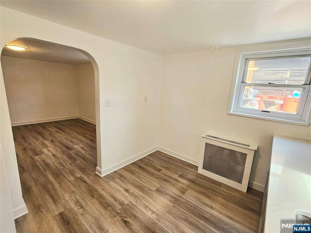 Cliffside Park, NJ 07010,225 Day AVE #1