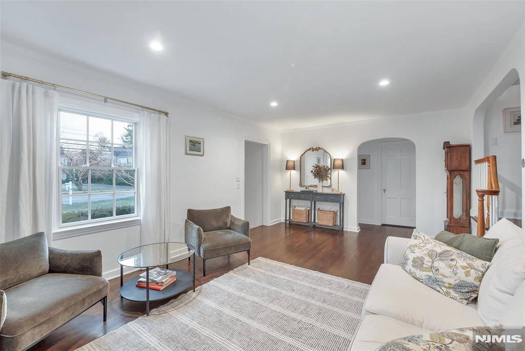 Wyckoff, NJ 07481,203 Franklin AVE