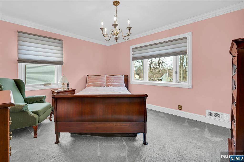 Oakland, NJ 07436,40 Bannehr ST