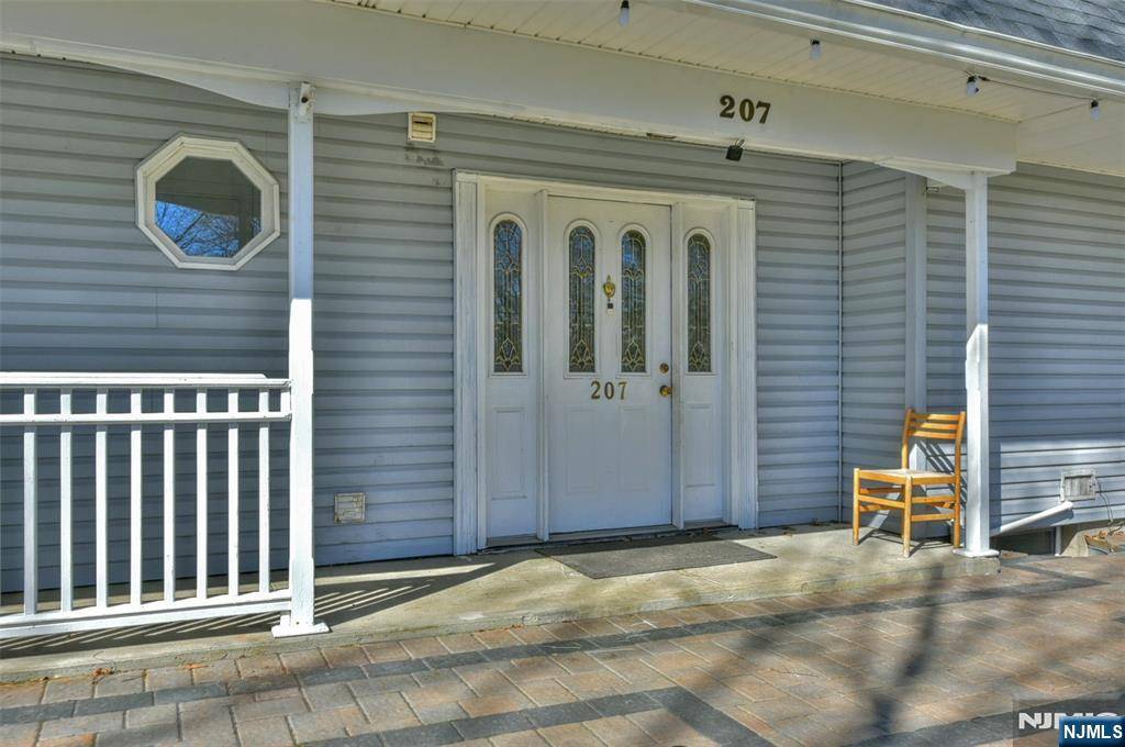 Ramsey, NJ 07446,207 E Crescent AVE