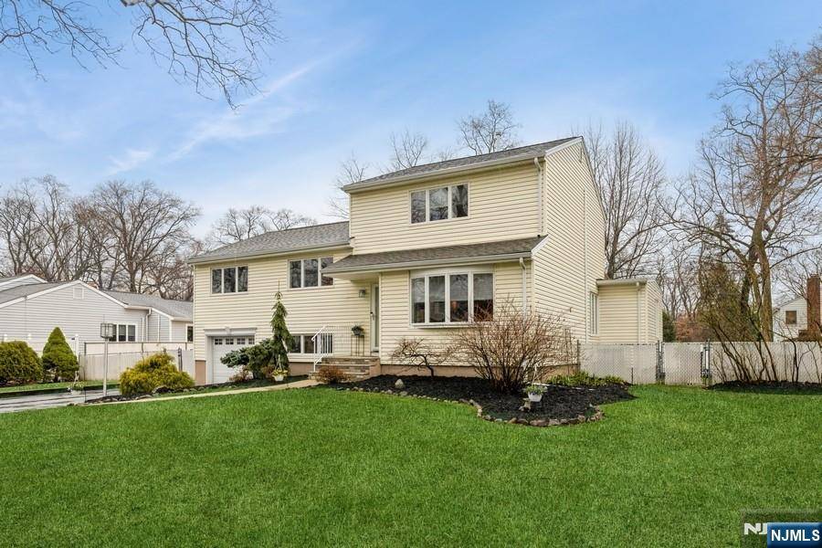 Paramus, NJ 07652,191 Mayfair RD