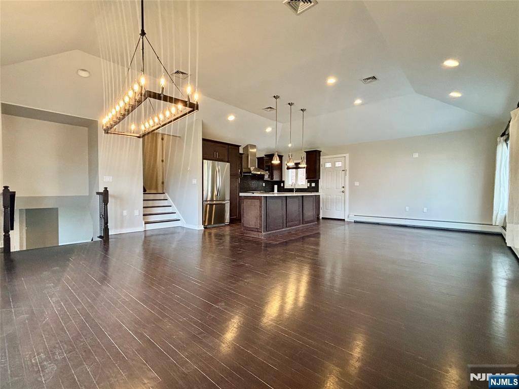 Englewood Cliffs, NJ 07632,4 Camner ST