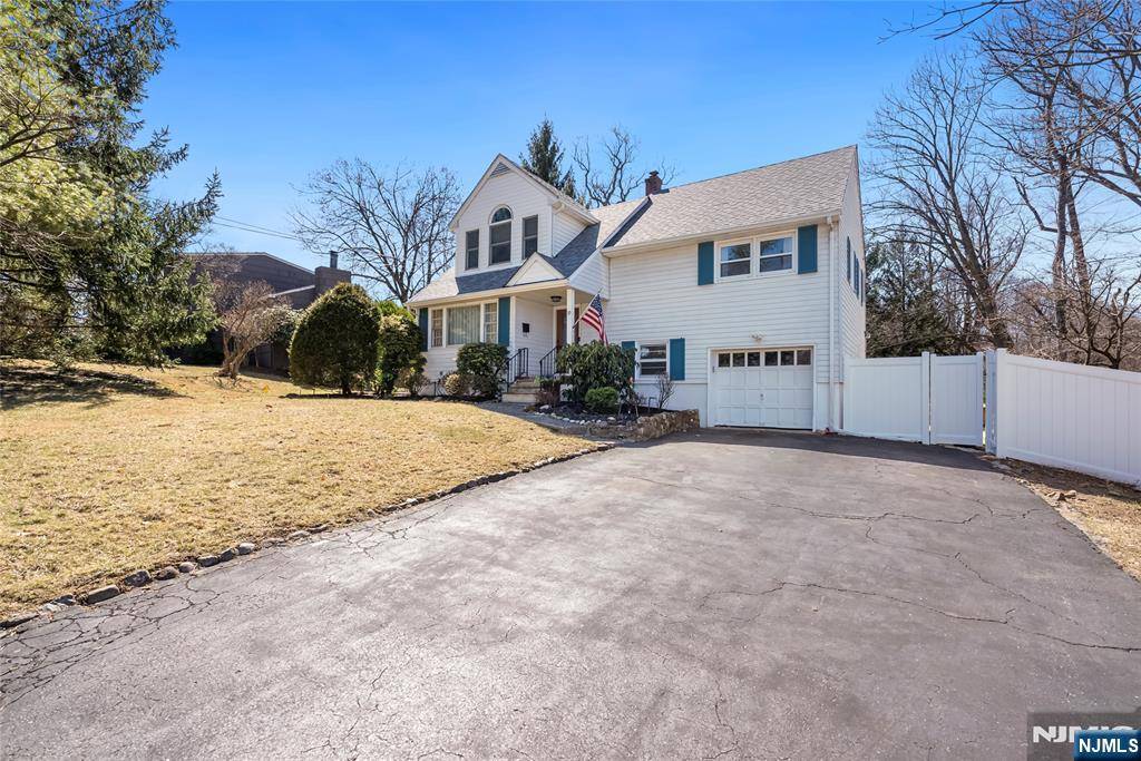 Waldwick, NJ 07463,10 Crescent AVE