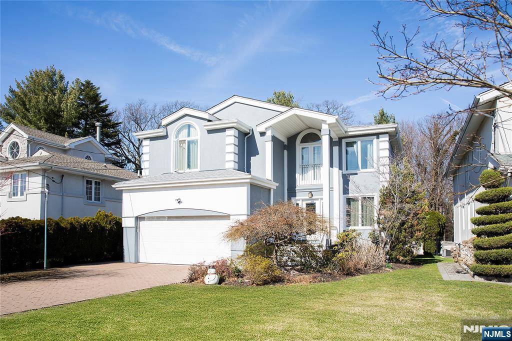 Englewood Cliffs, NJ 07632,87 Irving AVE